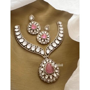 Royal Victorian Flower pendant candy Elegant Neckpiece - Pastel Pink 