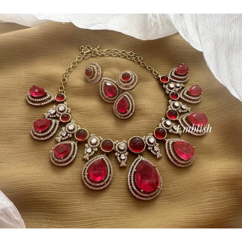 Royal Victrorian Mossanite Flower Tear Drop Neckpiece
