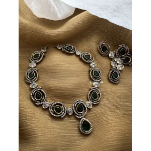 Victorian swirl  Neckpiece  - Green