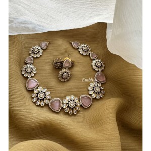 Victorian Flower Neckpiece - Pastel Pink