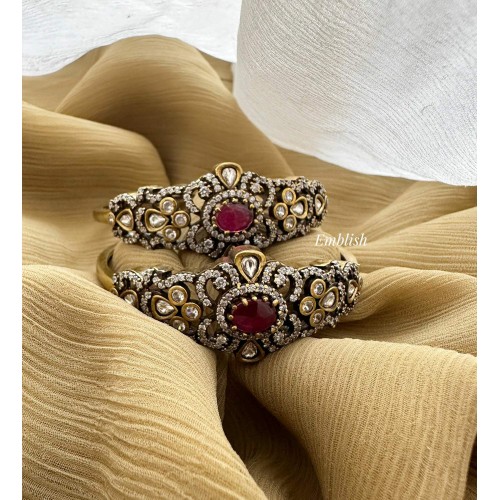 Royal Victorian Flower Bangle - Red