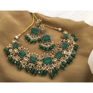 Royal Victorian Flower Neckpiece. - Green