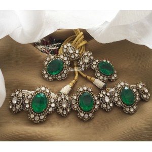 Royal Victorian Oval Flower Choker - Green