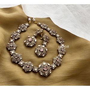 Victorian Flower Short Neckpiece - Pastel Pink