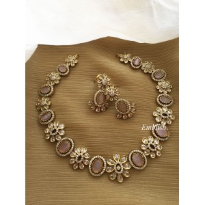 Ad Flower with Oval Neckpiece - Pastel Pink