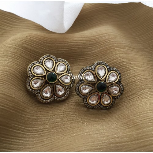 Victorian Flower Stud - Green