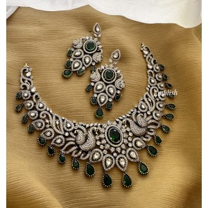 Victorian Flower with Double Peacock Short Neckpiece - Green